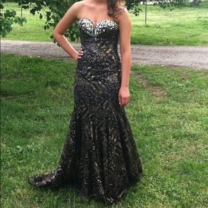 Size 0 Blush Prom Formal Dress
